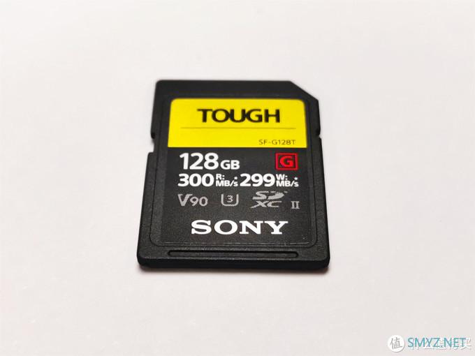 给大佬递茶的小弟我荣幸的借到了SONY TOUGH 128GB专业极速SDXC存储卡，附开箱简晒和简测