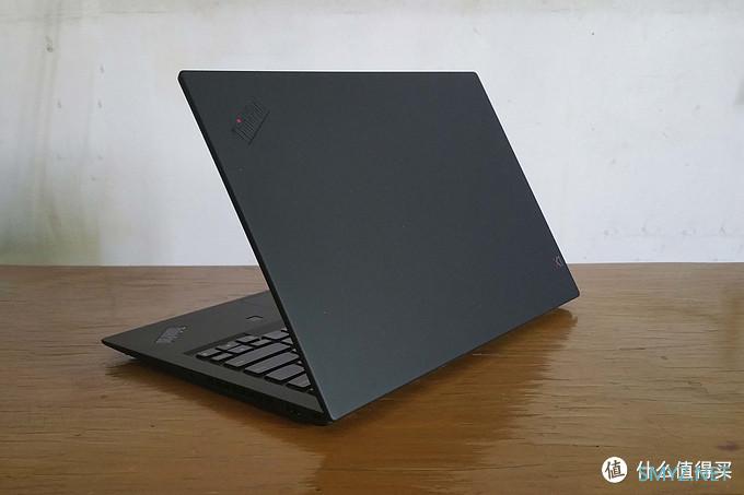 小黑粉情怀—— ThinkPad X1 Carbon 6th (2018) 开箱晒物