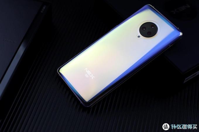 vivo NEX 3急速体验：99.6%屏占比的无界瀑布屏令人惊艳