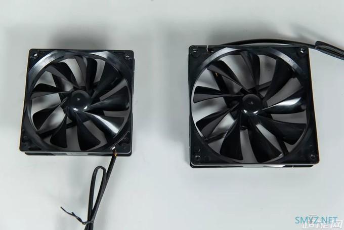 Thermaltake S500 TG 机箱评测：弹性显卡安装方式