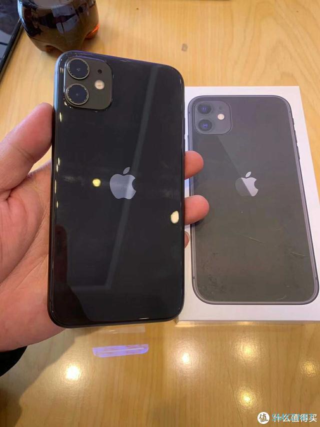 卖掉用了2年的iPhone X，贴钱换了iPhone 11，并没感到很香