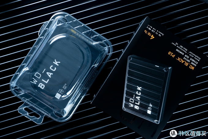 西部数据的大招？游戏主机扩容首选：WD_BLACK P10 4TB 移动硬盘体验