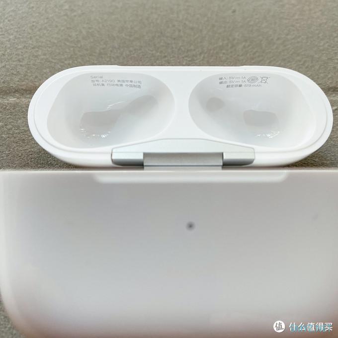 苹果AirPods Pro 香喷喷到手！