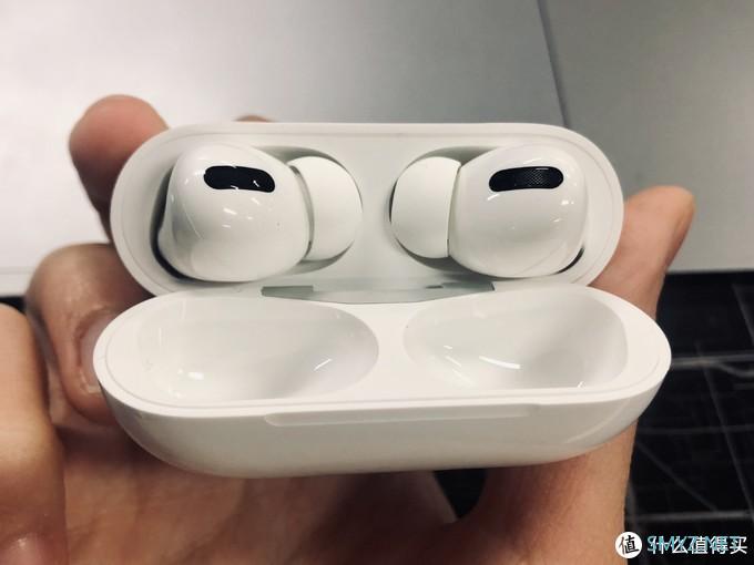 AirPods pro——这好像本来就是我的耳机