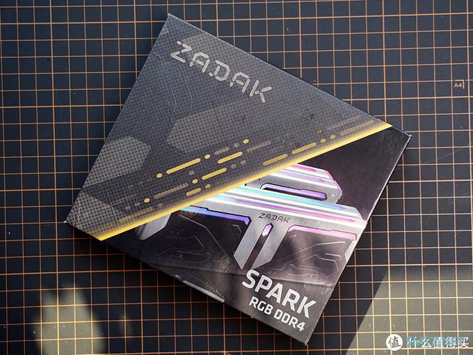 AMD和Intel内存性能差距有多大？用ZADAK SPARK RGB内存来测试下