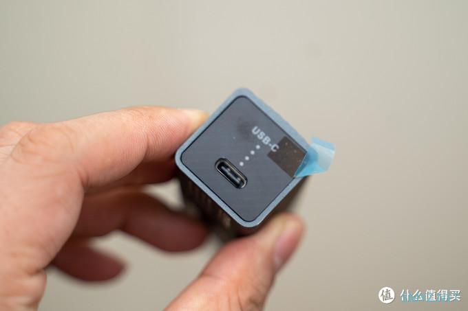 我放弃了万兆网卡，换上了它：威联通QNA-UC5G1T USB3.0转5GbE网卡，群晖可用！