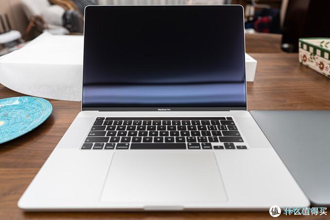 日常家居的中高端秀 篇十二：2019年16寸MacBook Pro开箱