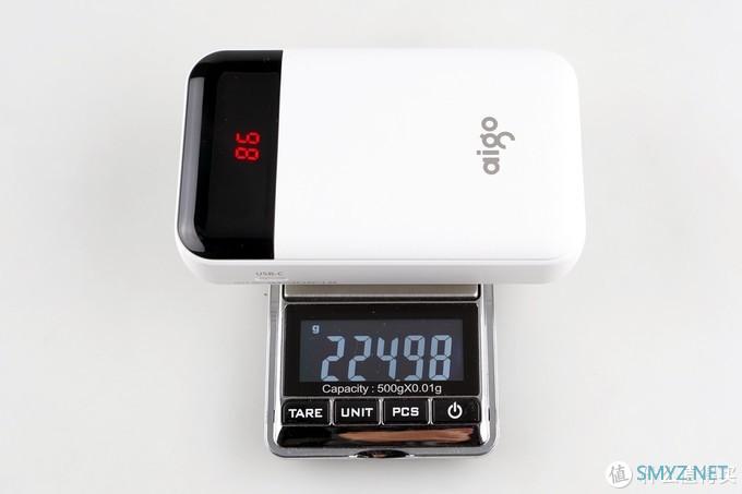 PD、PE、QC等多协议加持，aigo E10000PD数显快充移动电源评测