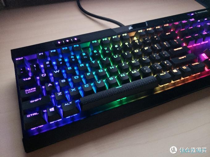 一把键盘就是一个迪厅：海盗船K70 RGB X 双皮奶布丁键帽