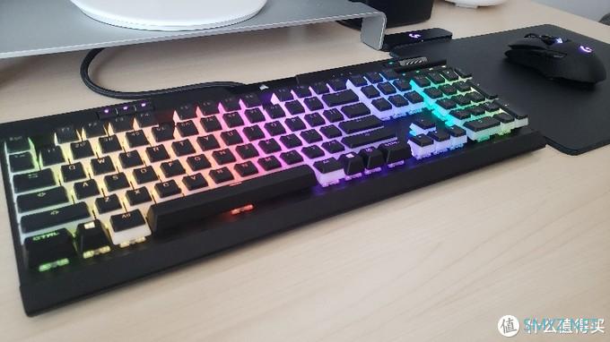 一把键盘就是一个迪厅：海盗船K70 RGB X 双皮奶布丁键帽