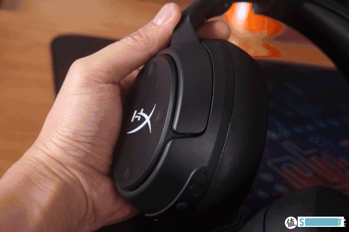 可以无线充电的游戏耳机—HyperX Cloud Flight S 天箭S 体验评测