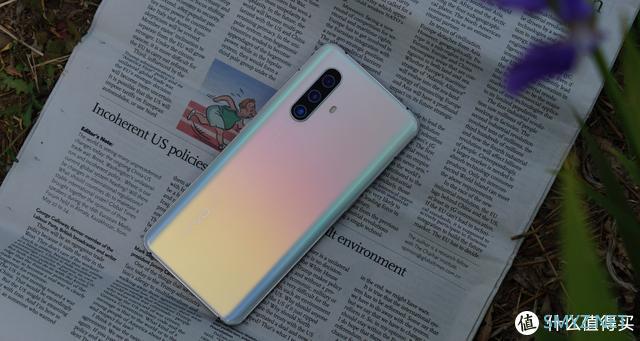 沉淀着彩虹似的梦：vivo X30虹影版试用简评