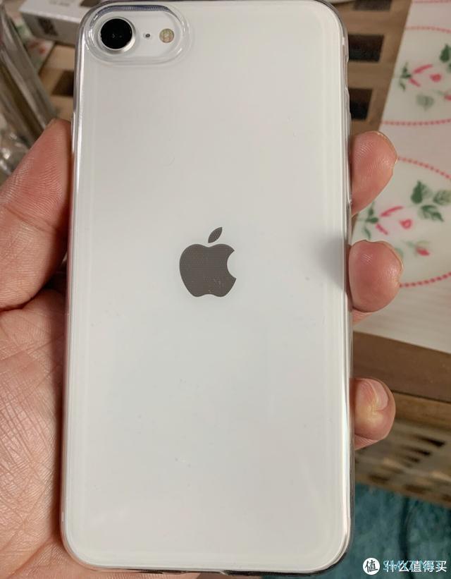 苹果iPhone SE 2评测，A13芯片+小屏幕戳中了我的痛点