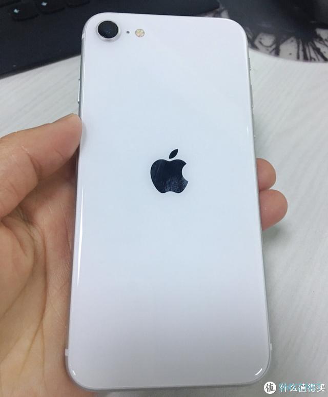 苹果iPhone SE 2评测，A13芯片+小屏幕戳中了我的痛点