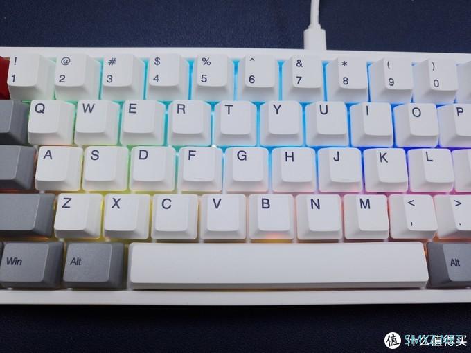 Keydous NJ-68热插拔蓝牙机械键盘开箱写真