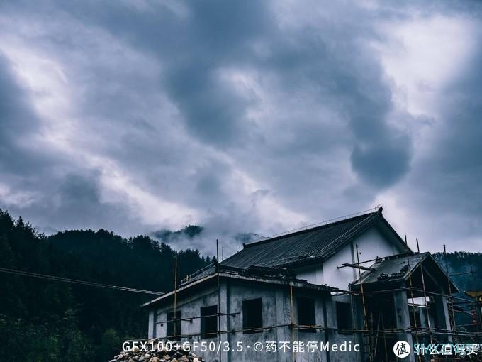 颠覆传统的一个亿 富士中画幅相机GFX100+GF50/3.5饼干头试用