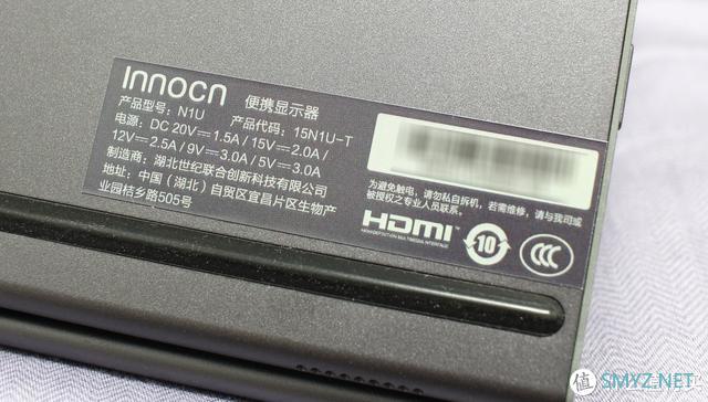 老爸，您这是逗我玩呢吗？这15.6寸的大手机我得用十根指头打游戏