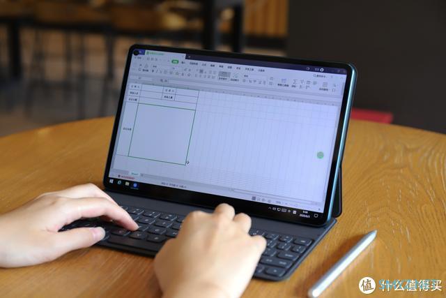 华为MatePad Pro 5G图赏：体验这款5G平板后，感觉能扔掉电脑了