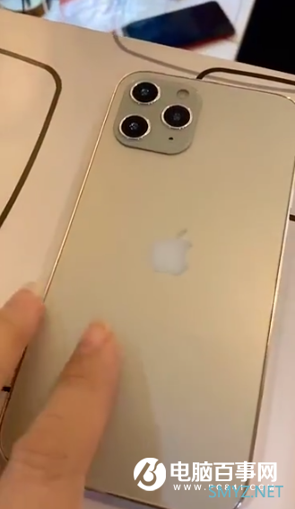 疑似iPhone 12真机曝光：简直就是苹果4复刻！