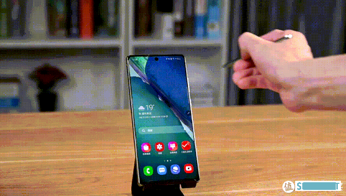 纤薄机身释放大屏的王者魅力 三星Galaxy Note20 5G手机评测