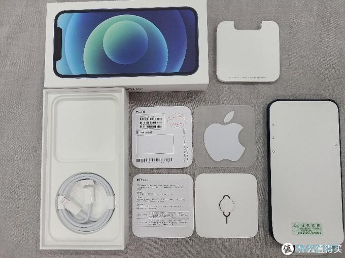 开箱晒物 篇十二：iPhone12蓝色开箱！新手机居然掉漆加磕碰！我气死了