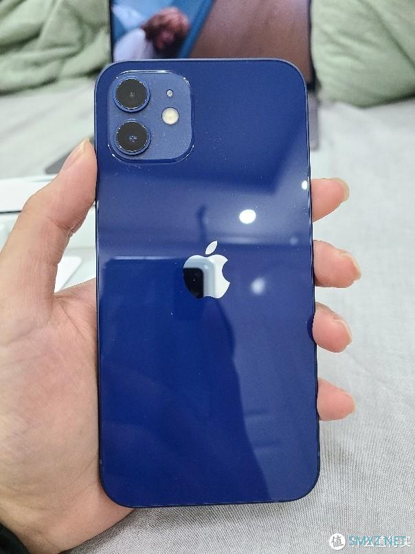 开箱晒物 篇十二:iphone12蓝色开箱!新手机居然掉漆加磕碰!我气死了