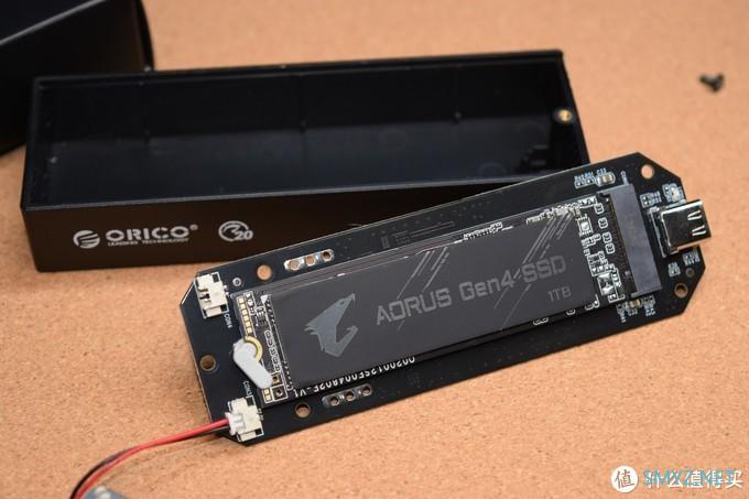 用结果说话 篇十四：GEN4 SSD搭配20Gbps硬盘盒速率能到多少