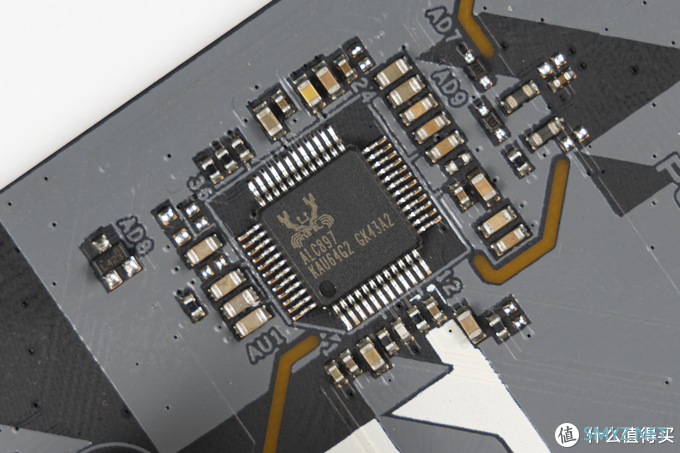 描边怪爱搞机 篇四十三：颜值性能双在线，华擎 Z590 钢铁传奇 WiFi 6E 拆解评测