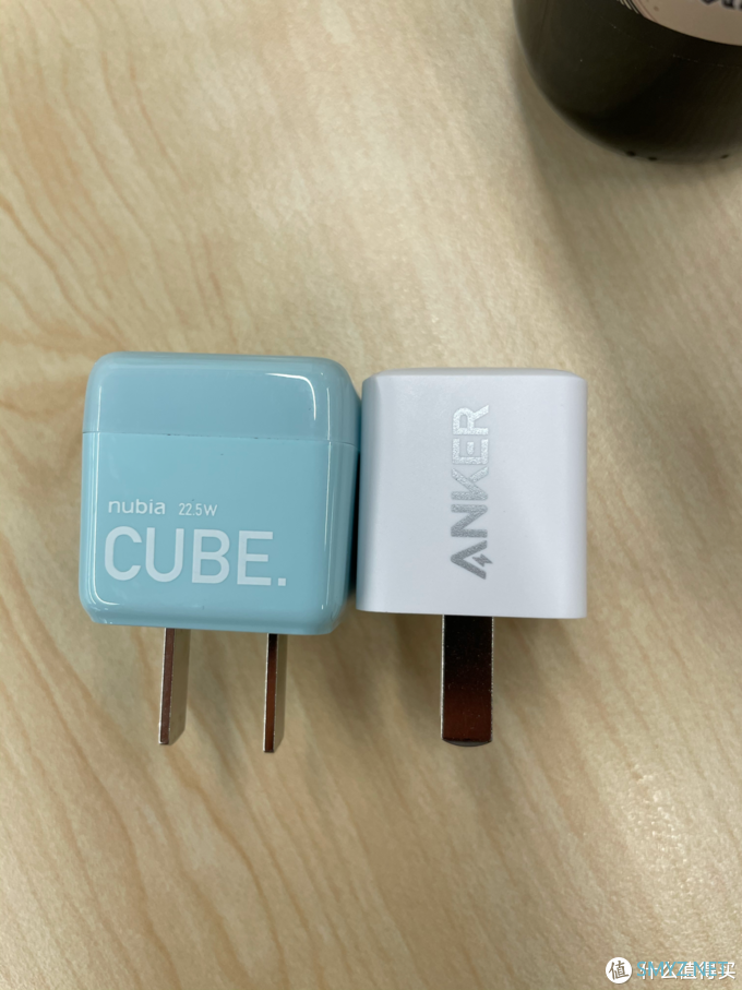 Anker 20w快充与Nubia方糖20w快充评测