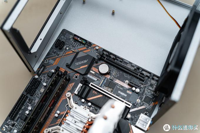 NAS备忘录 篇十五：这可能是比较完美的支持 MATX 的 6 盘位 DIY NAS（UNRAID休眠超低功耗）