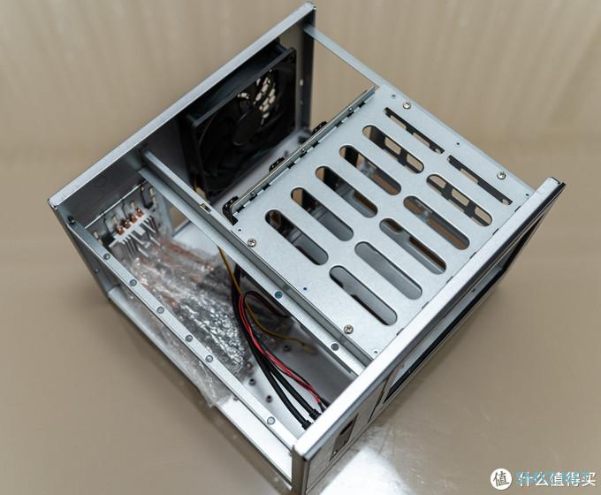 NAS备忘录 篇十五：这可能是比较完美的支持 MATX 的 6 盘位 DIY NAS（UNRAID休眠超低功耗）