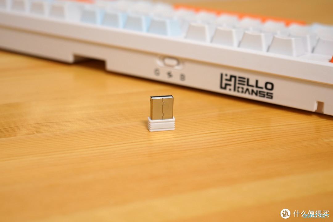 流行元素面面俱到，HELLO GANSS HS98T三模RGB键盘上手