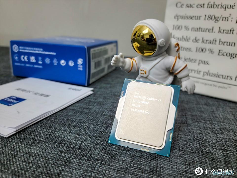 接近满分的机箱长啥样？乔思伯D40+12700KF+微星Z690 Edge Ti 装机分享