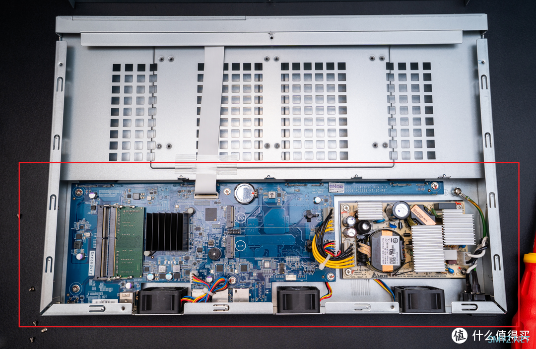 新房的网络布局分享：威联通TS-451DeU 机架式NAS 开箱体验，安装QB做下载机！