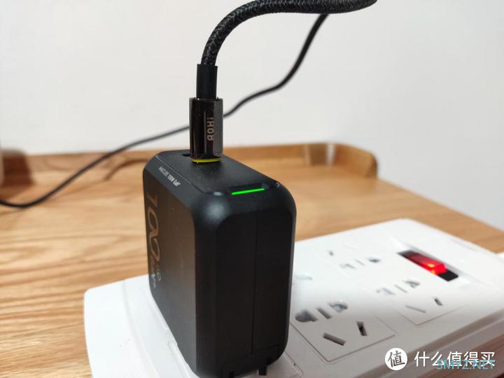 不仅仅是快，AOHI Magcube PD 100W 氮化镓充电器体验