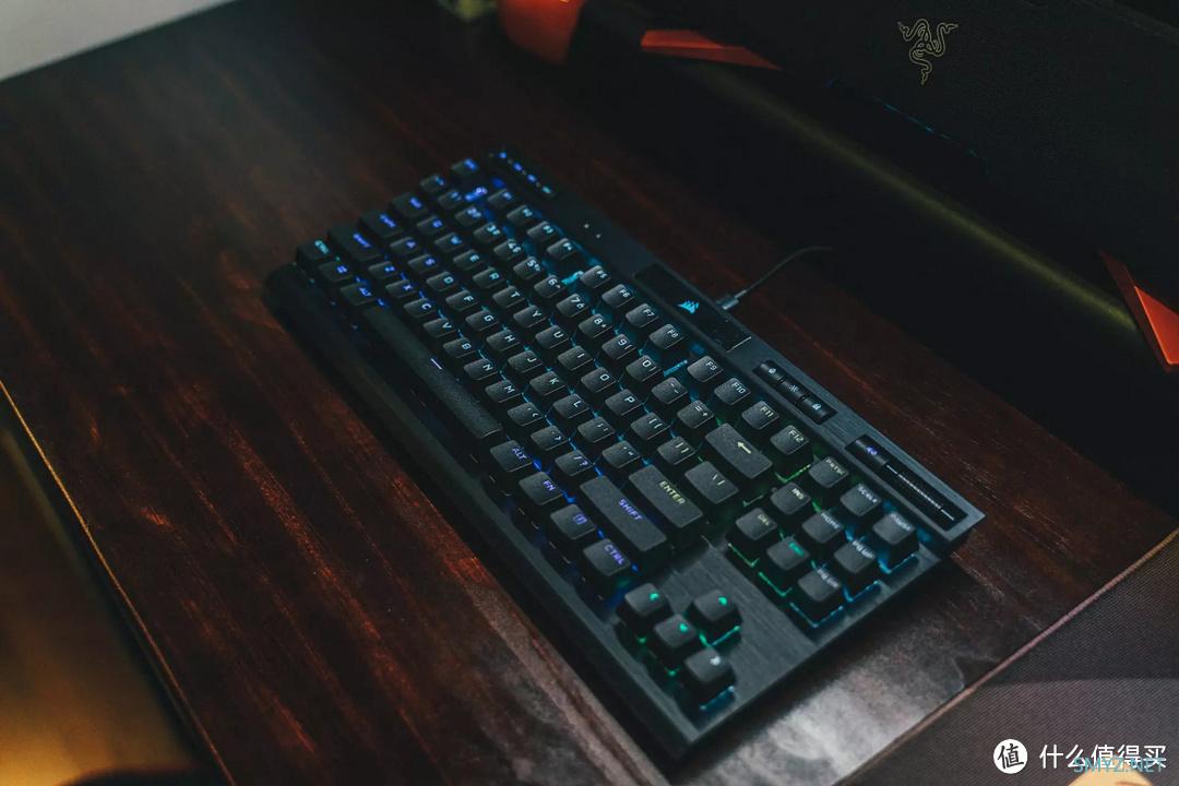 外设 篇七十六：极限速度的再次提升：海盗船 K70 RGB TKL 光轴版