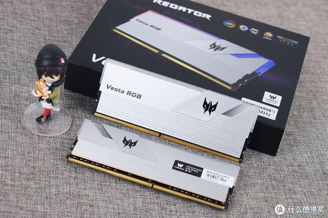 低延迟颗粒+高颜值马甲，宏碁掠夺者Vesta DDR4 3600 16G内存套装开箱试玩