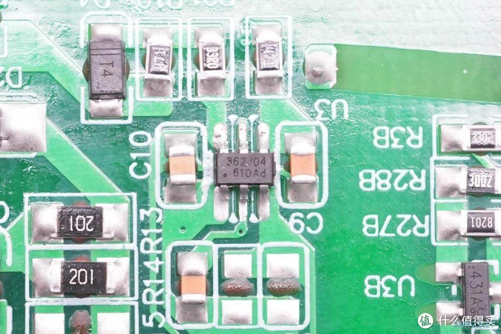 拆解报告：IDMIX大麦65W 2A2C四口桌面充P65 Pro