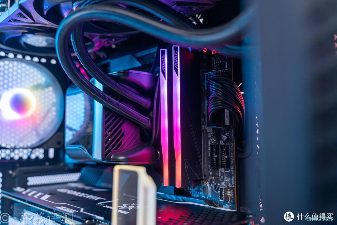 蘑菇爱搞机 篇四百五十：综合表现优异，高端用户直接入、技嘉AORUS RGB DDR5 6000MHz内存 测试