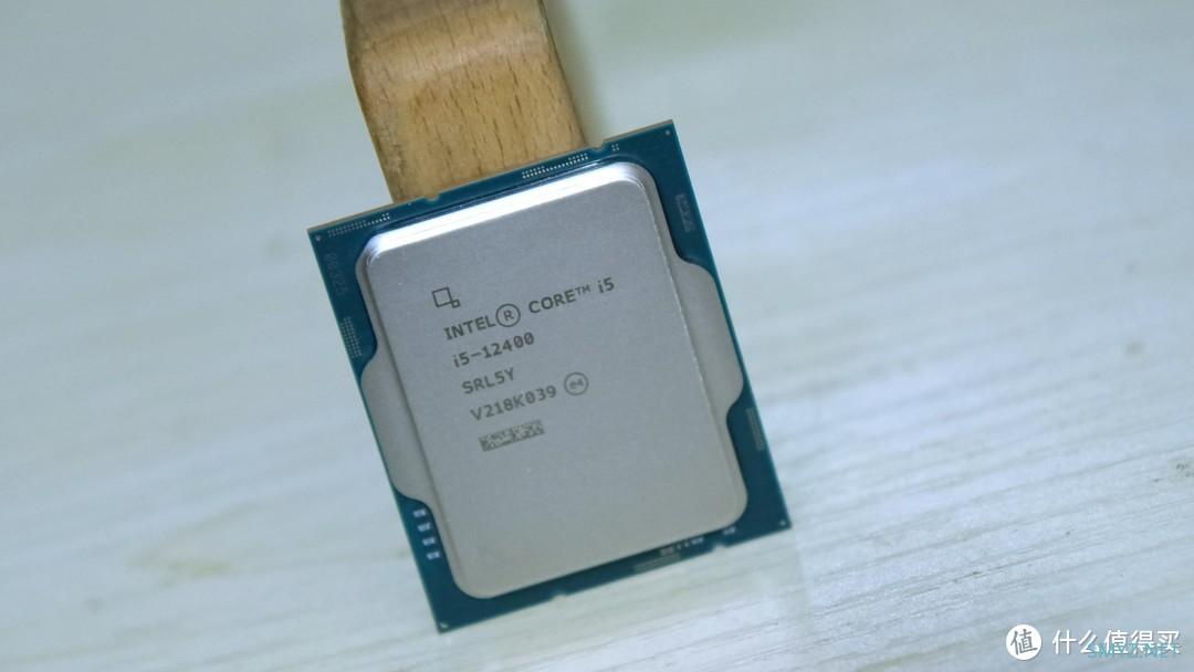 性价比最高游戏CPU i5 12400使用体验 游戏神U 12400F