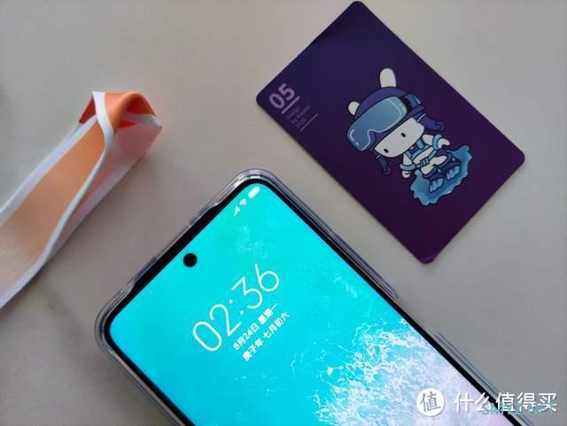 “奶盐白”新配色，Redmi Note 11T Pro上手测评之外观篇