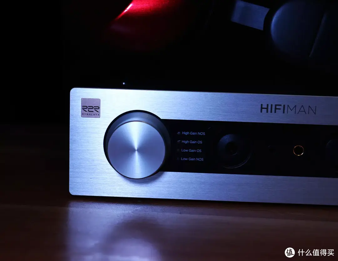 让门外汉都情不自禁桌面发烧入坑货，HIFIMAN EF400解码耳放一体机