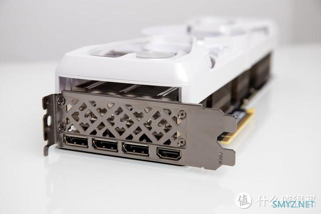 装载耕升 GeForce RTX 3070 Ti 星极皓月显卡，通杀2K游戏