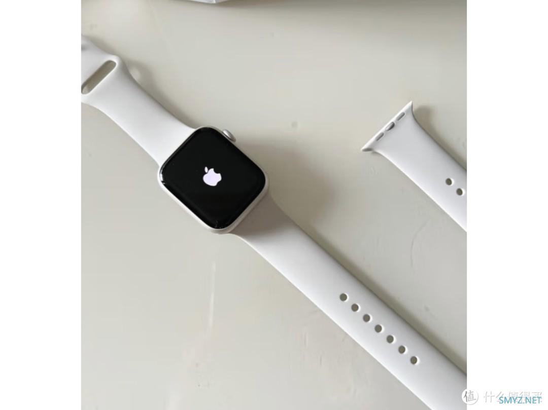 Apple Watch Series8 “小”升级 大不同