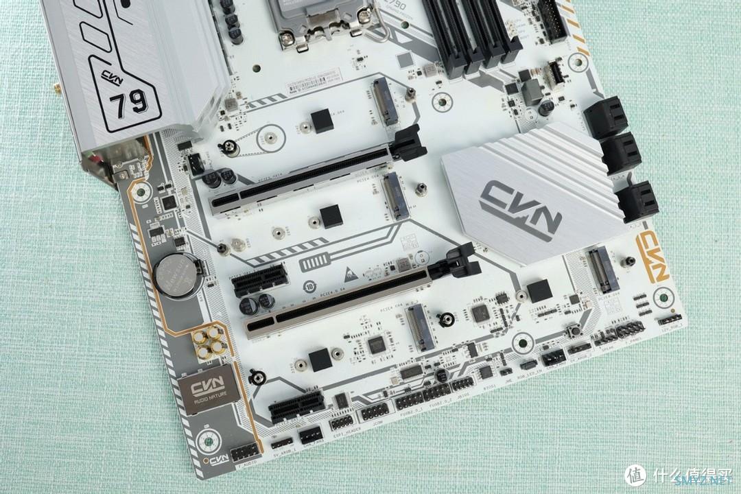 又大又白谁不爱？七彩虹Z790 GAMING FROZEN DDR4主板详细评测