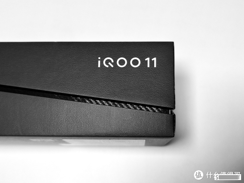 iQOO 11：vivo X90超大杯骁龙旗舰6k元？无所谓，蓝厂会派小弟出手