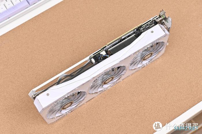 白色小清新主机——微星 B650M+影驰 4060Ti+乔思伯 U4 Mini 装机展示