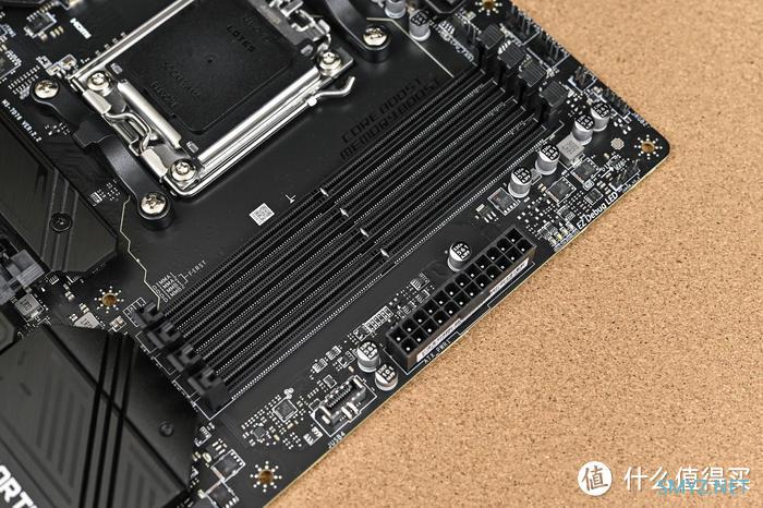 白色小清新主机——微星 B650M+影驰 4060Ti+乔思伯 U4 Mini 装机展示