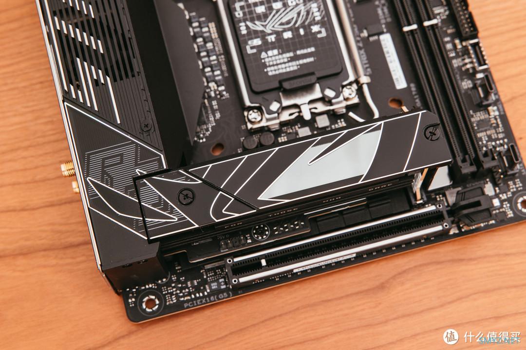 装机与外设 篇三十一：可玩性极高，ROG  Z790-I、几何未来M2、影驰4090金属大师装机体验