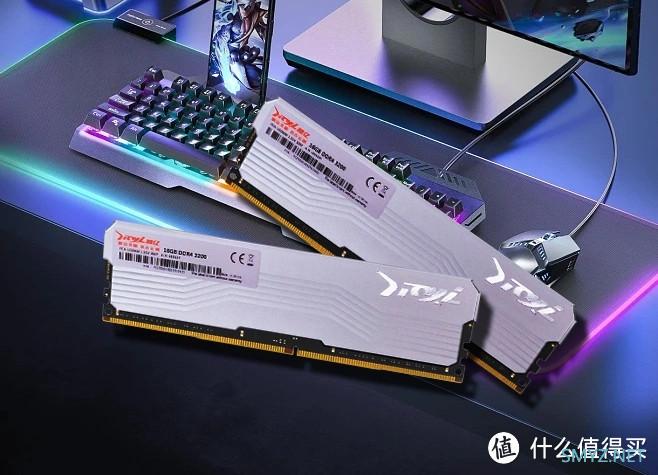 靠摸吗？国货老牌精亿御龙银甲系列16G DDR4 3600 电竞内存条 采用CJR颗粒 售价坚持平民路线 良心爆棚！